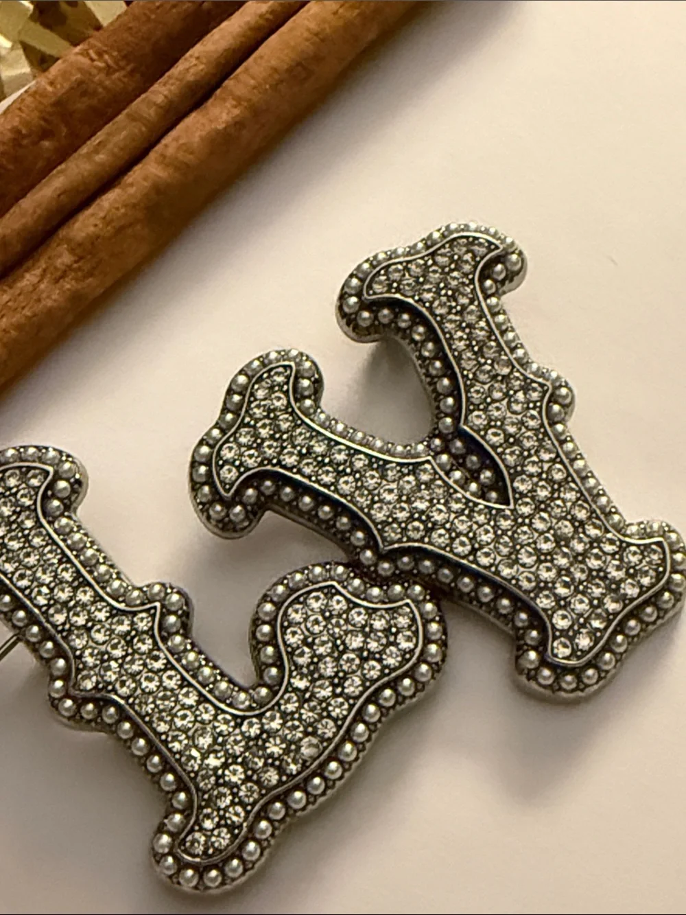 Fashion Jewelry Silver Crystal 'LV' Letter Brooch Pair